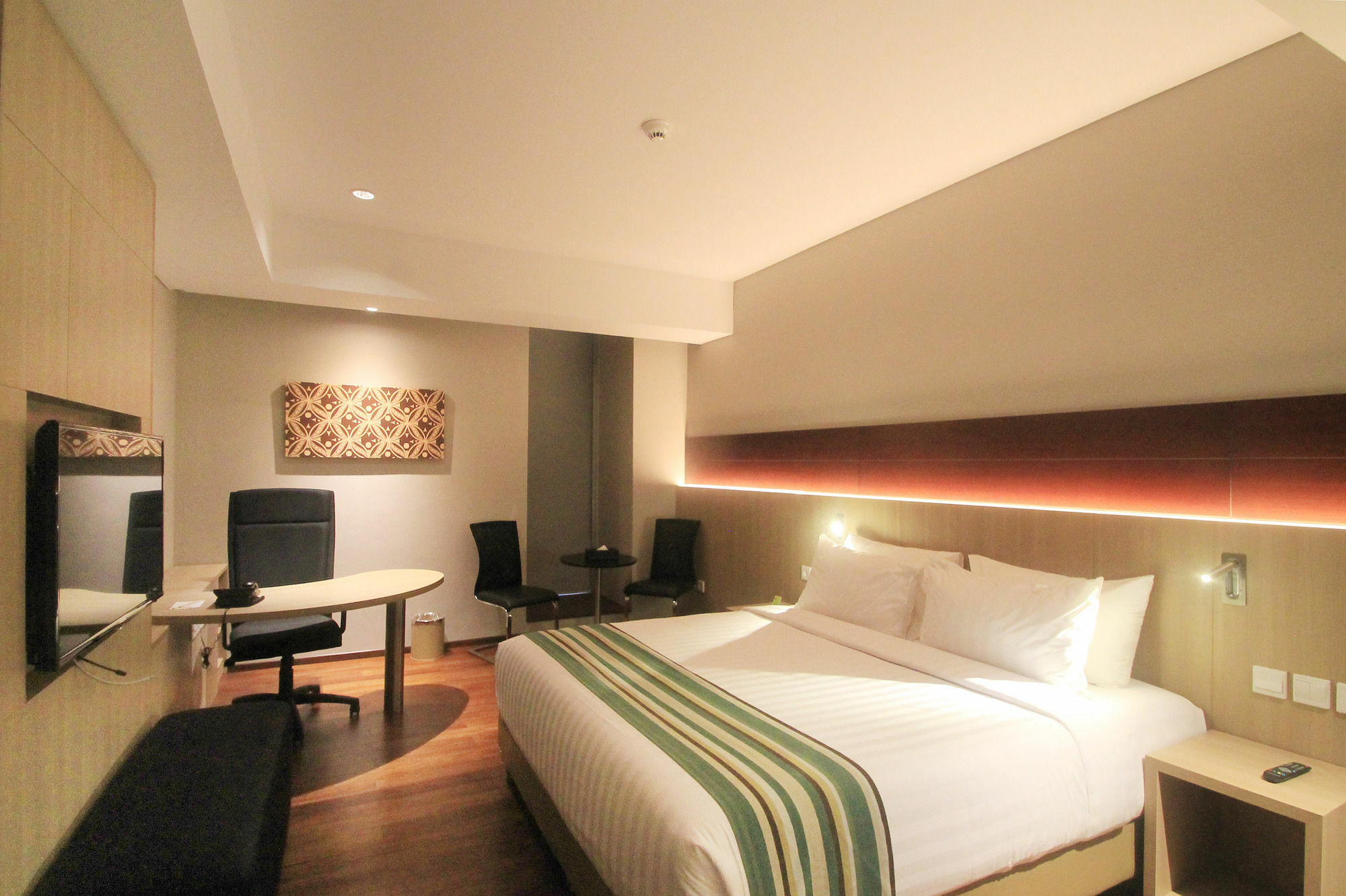 Ra Premiere Simatupang Hotel Cilandak  Luaran gambar